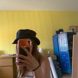 Club Monaco Bucket hat